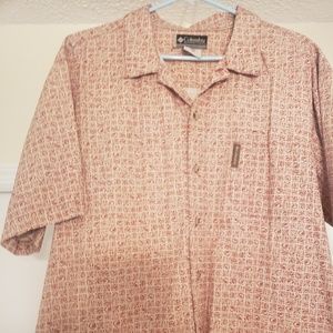 Columbia rare button down shirt Mens Size Xl
